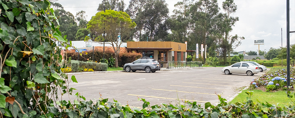 Parqueo Guaymaral Plaza